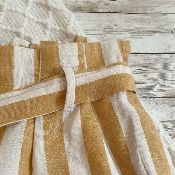 Rinascimento Paperbag Waist Belted Shorts Striped Tan Cream Size Small New - Picture 4 of 11